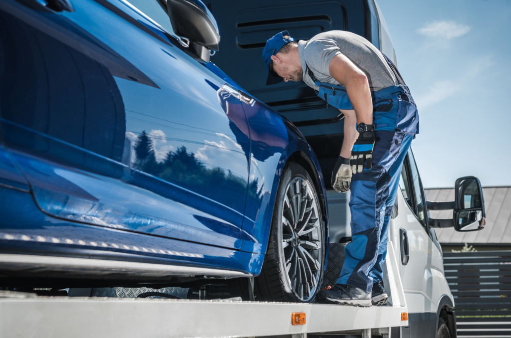 Car loaded for long-distance transport